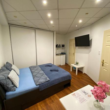 Malasits Apartman Дьор Екстериор снимка