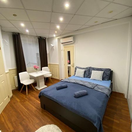 Malasits Apartman Дьор Екстериор снимка